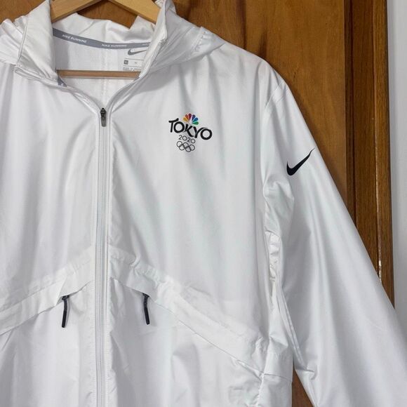 Nike Running Jacket XL White 2020 TOKYO OLYMPICS Women’s MSRP $115 - Picture 3 of 11